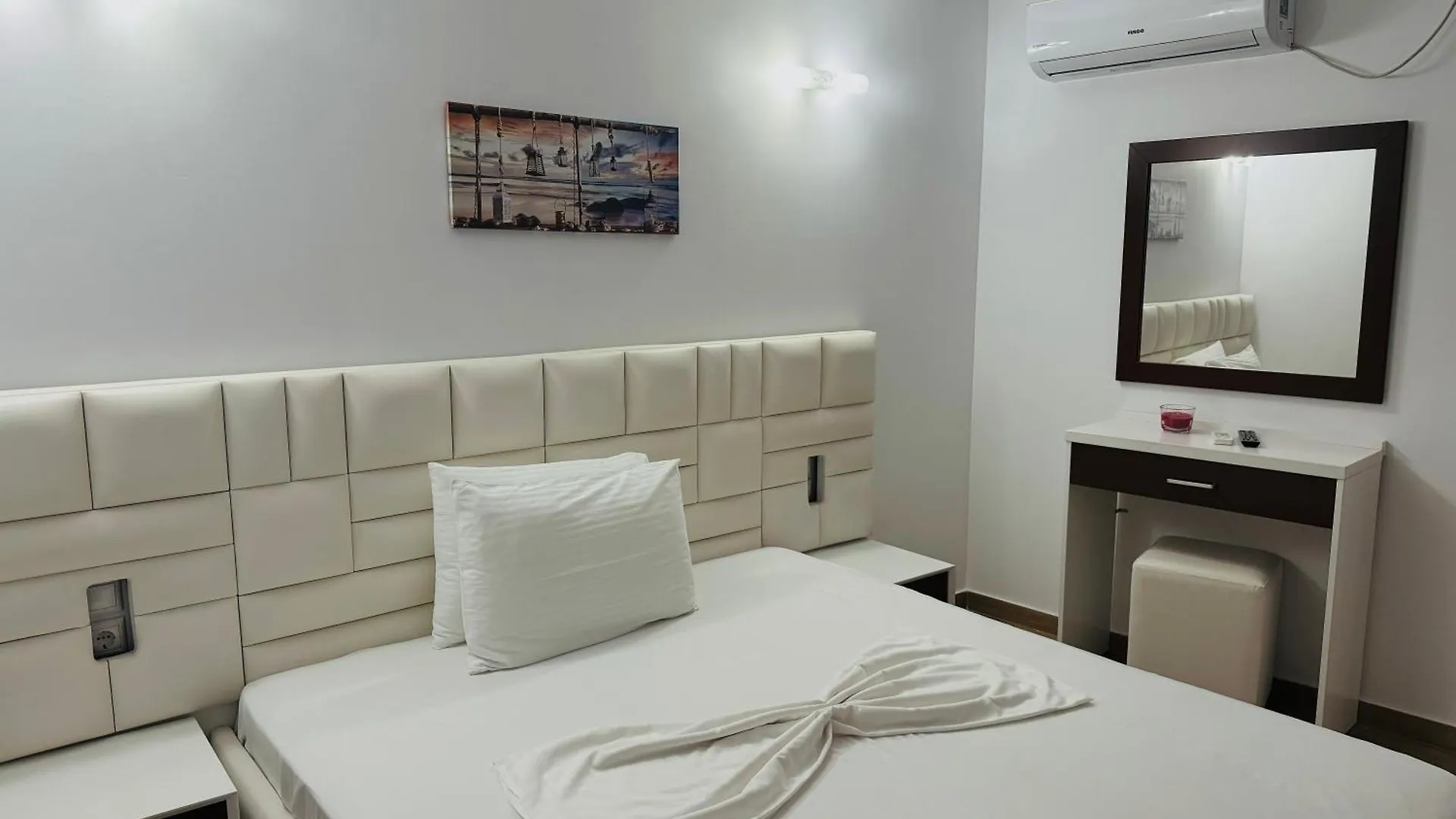 Fori'S Rooms Himara Albánia